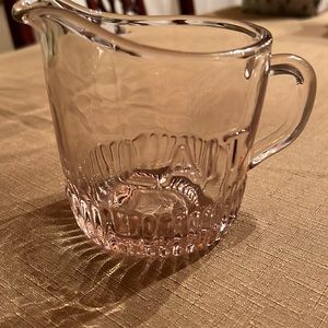Creamer”Lait” Pink depression glass Style